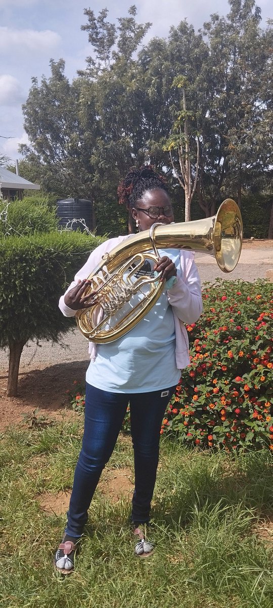 lapololucy's tweet photo. Entering 2024 in musical style https://t.co/KeVXRi6M3Q