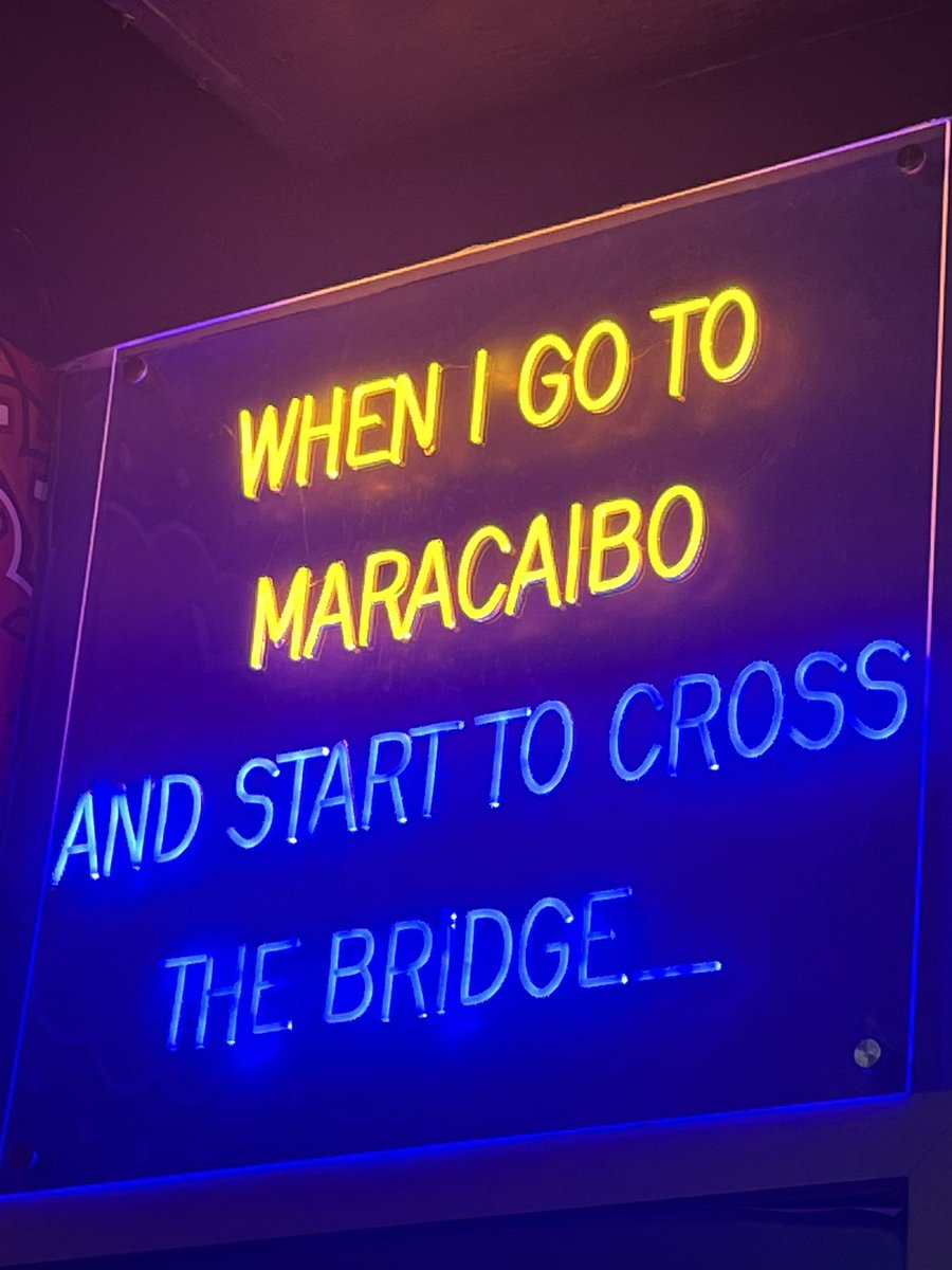 polaryzando's tweet photo. maracuchos en miami https://t.co/Qenr9SvHS0