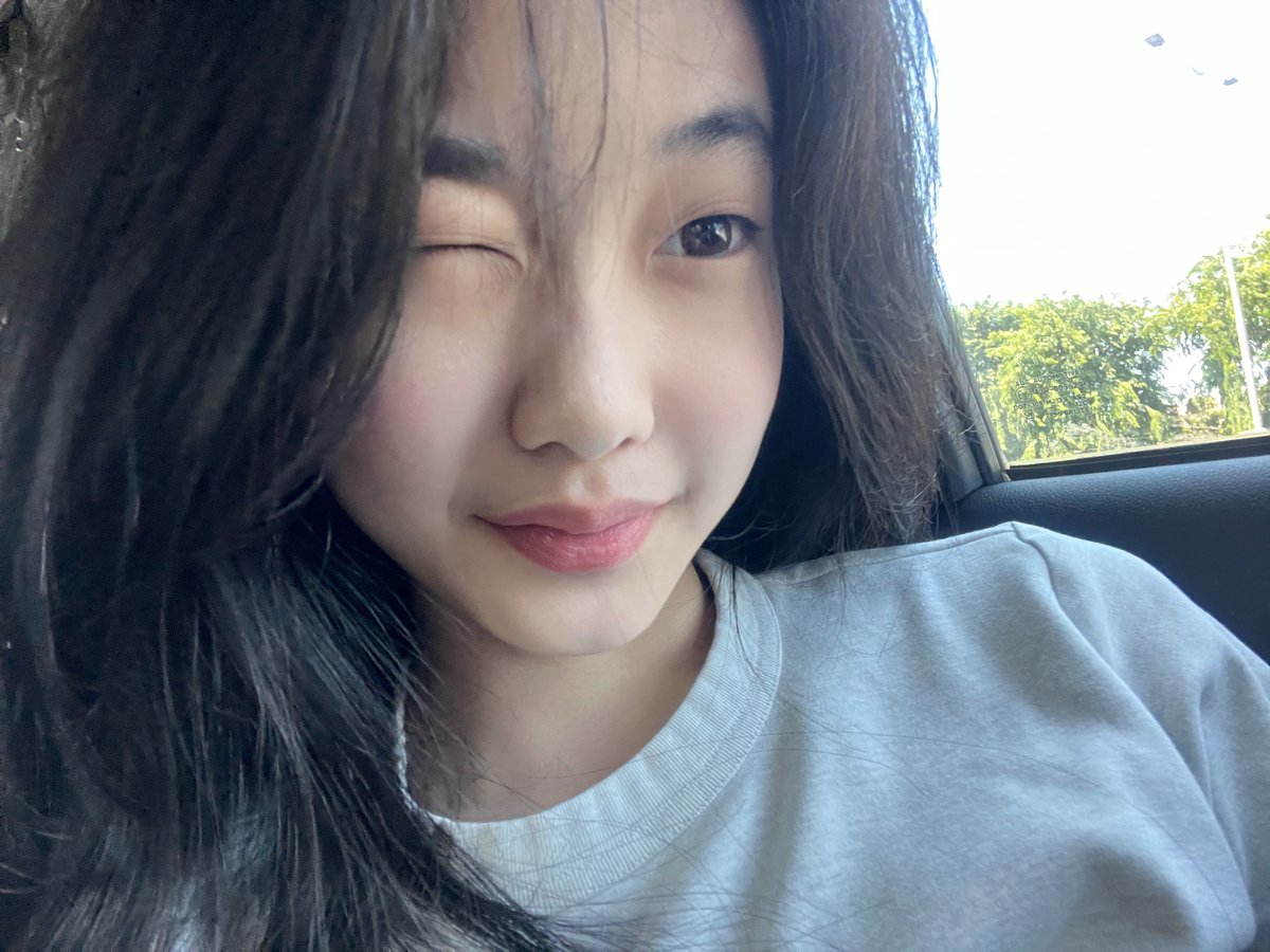 M_OlineJKT48's tweet photo. Morninn ~, let's start new resolution 🪻🍃 https://t.co/3logvgQl9O