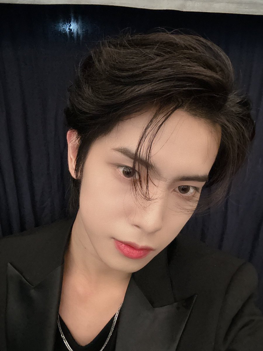 HORI7ON_twt's tweet photo. [🐶] Happy new year ANCHORS! For this year, I pray and wish that all of you will have a really good year. I wish you will have an even better and successful life with more blessings and opportunities to come. I wish for you forever happiness. Enjoy your 2024 🫶🏻

#HORI7ON #호라이즌 #KYLER #카일러