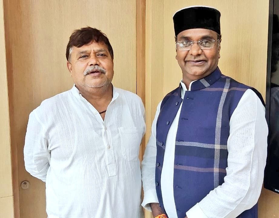 विश्वास कैलाश सारंग (@vishvassarang) on Twitter photo कैबिनेट में मेरे साथी श्री प्रद्युम्न सिंह तोमर जी को जन्मदिवस की हार्दिक बधाई एवं शुभकामनाएं।
श्री #खेड़ापति_हनुमान से आपके उत्तम स्वास्थ्य और दीर्घायु जीवन की कामना करता हूं।
<a href="/PradhumanGwl/">Pradhuman Singh Tomar</a> कैबिनेट में मेरे साथी श्री प्रद्युम्न सिंह तोमर जी को जन्मदिवस की हार्दिक बधाई एवं शुभकामनाएं।
श्री #खेड़ापति_हनुमान से आपके उत्तम स्वास्थ्य और दीर्घायु जीवन की कामना करता हूं।
<a href="/PradhumanGwl/">Pradhuman Singh Tomar</a>