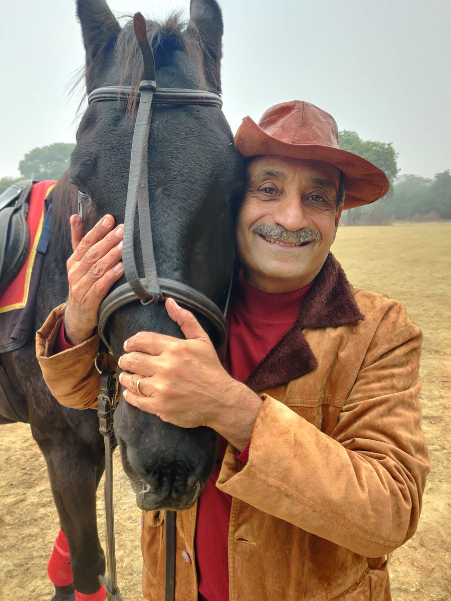 Happy Birthday Govinda! He turned 20 today. Most horses go out of active riding by this age, but he still does jumps and tent pegging. He inspires me. FYI, birthdays of all horses 🐎 are taken as 1st Jan of yr of birth. Govinda and I wish you all a Happy and prosperous 2024🍁