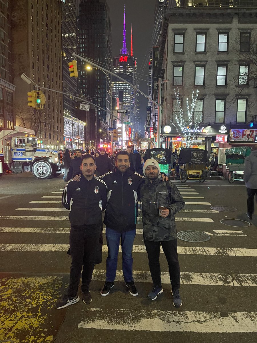 Here are the real BEŞİKTAŞ soldiers !
SİYAH BEYAZ DEWAM..