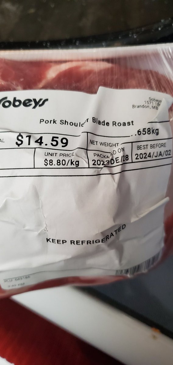 Built2Sleep's tweet photo. It's become obvious to me that far too many folks grew up RICH.
I didn't, so 8.80/kg (3.99/lb) is my go to #MeatPrice. I have used this standard for at least 5 years and have never gone hungry.
This roast made 2 meals for 3 ppl in my house.
#GroceryPrices
#NoSteak
#Budget https://t.co/wyu6IfedGm
