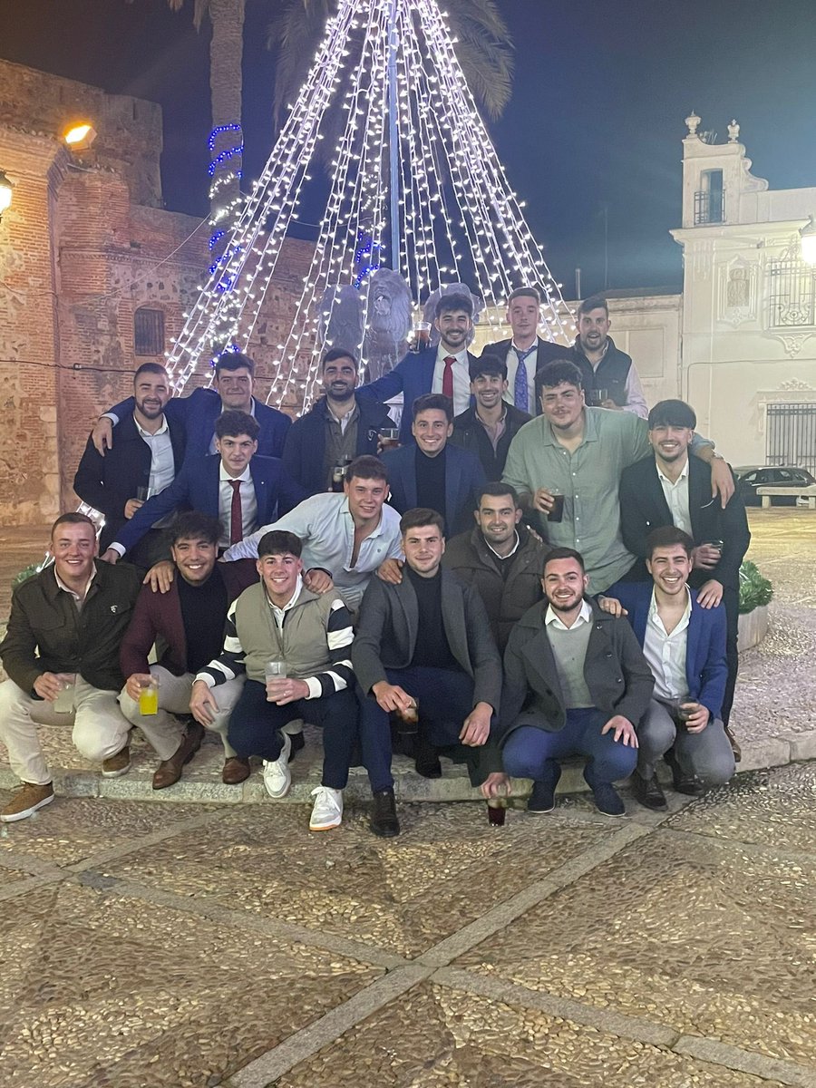 Tus colegas los canis en traje