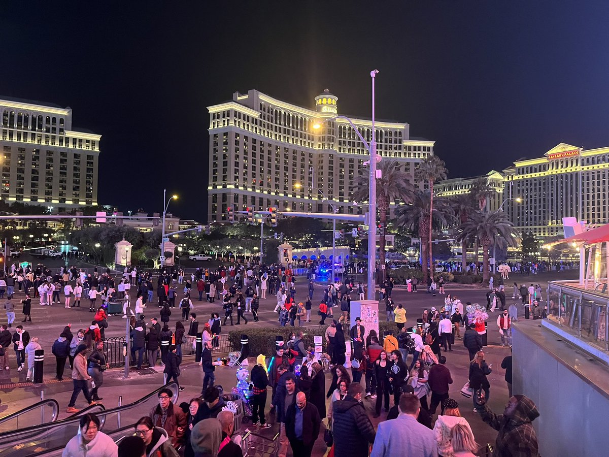 The strip is starting to get busy! #LasVegasNV