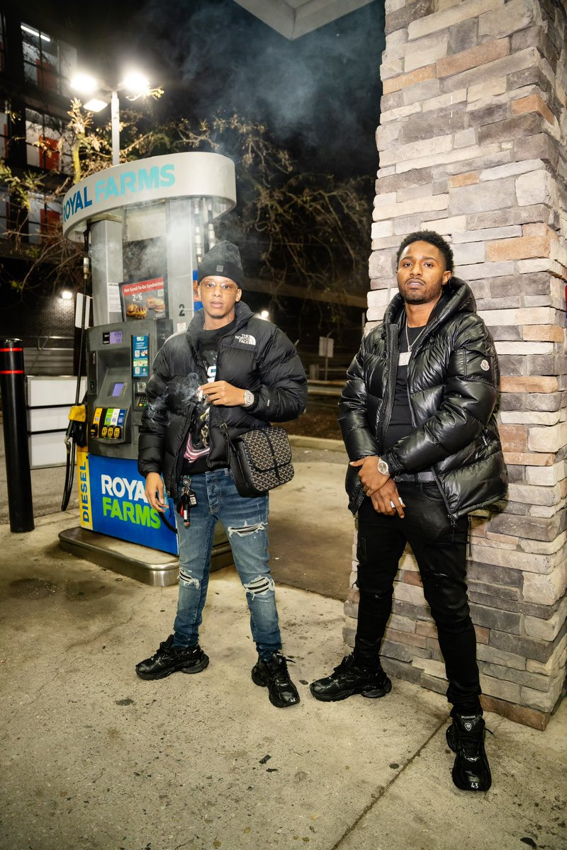 solidyunginn_'s tweet image. Whatever came with the blood on the money
 Fuck all the fame niggas see it in the mornin 
Keep the flame for if a nigga try to harm me
#FreeRRY #FreeTG #LLWB