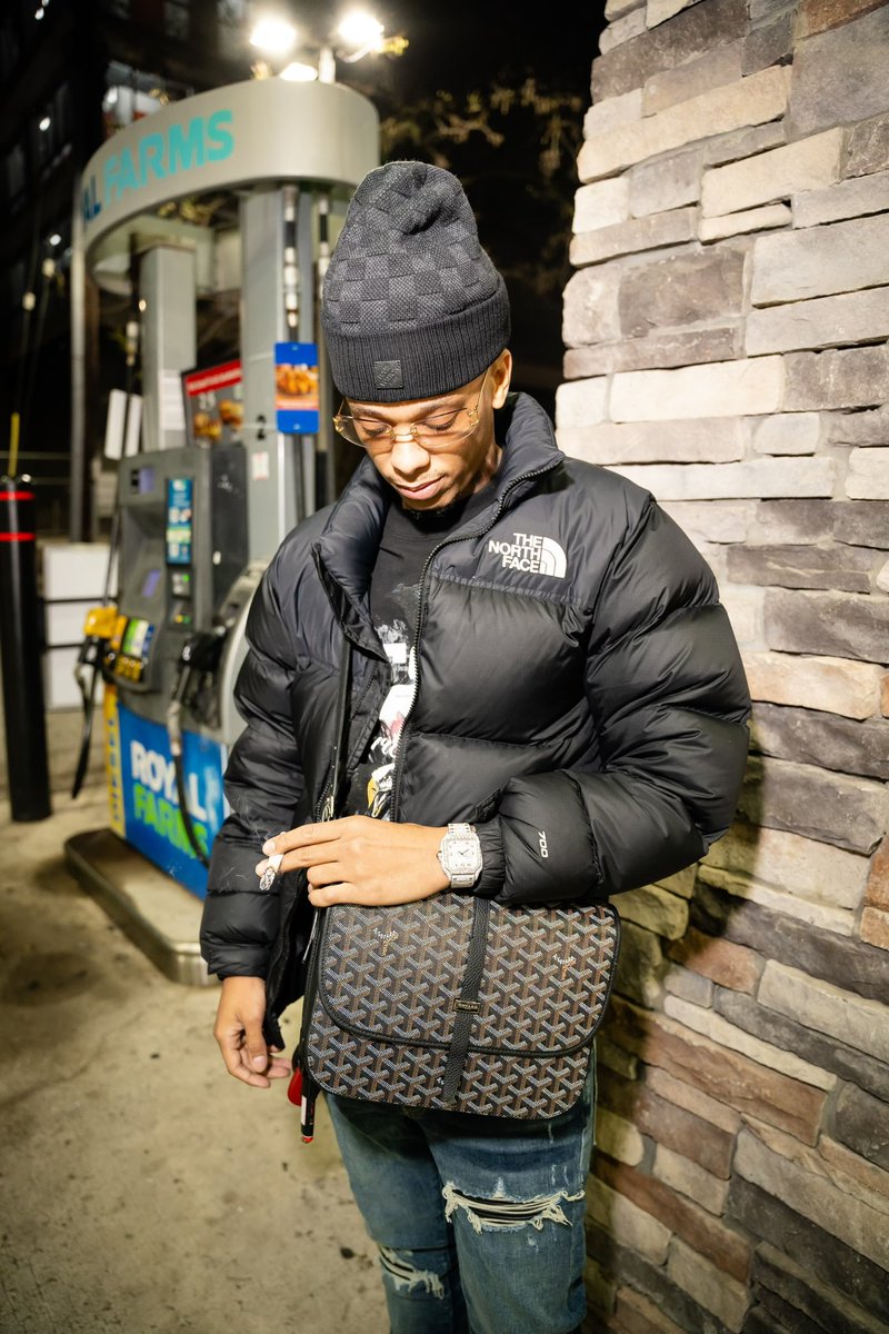 solidyunginn_'s tweet image. Whatever came with the blood on the money
 Fuck all the fame niggas see it in the mornin 
Keep the flame for if a nigga try to harm me
#FreeRRY #FreeTG #LLWB