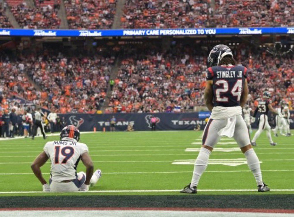 nick__schwager's tweet photo. The Houston Texans FINALLY got a primetime game. https://t.co/GSWraFFDmS