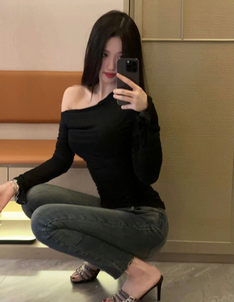 跨年了，正常约，点赞这条推文，晚上抽取一位粉丝吧，抽到的就陪一个晚上，也让2024有个好的开始嗯！#成都 #成都线下