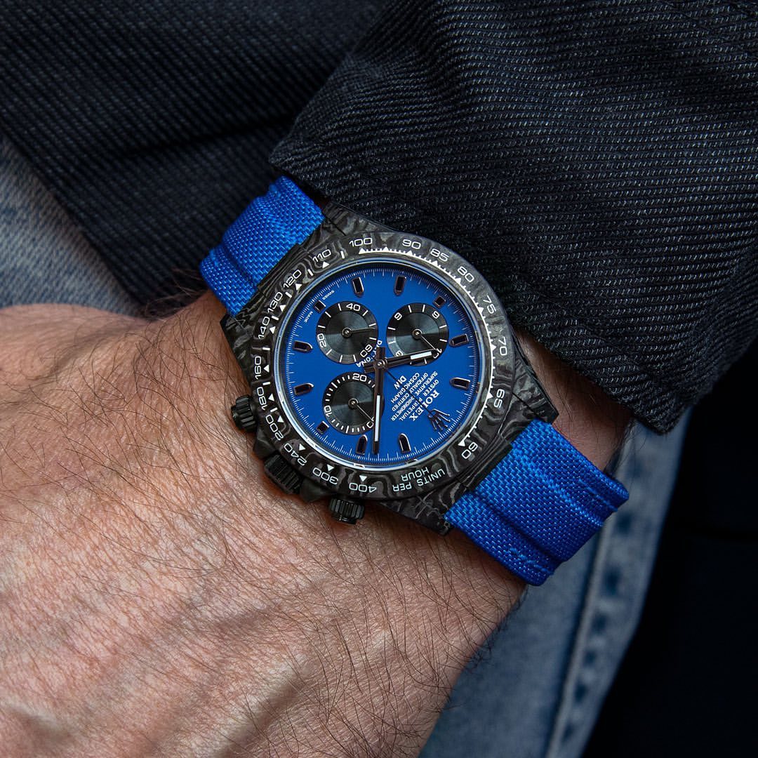 WORLDTIMER_'s tweet photo. DiW Rolex Carbon Daytona "MIAMI BLUE" (Retail:EUR 54.990) 🧿
Price & Watch Details:https://t.co/KFiYoTKZQ2
勞力士 DiW 碳纖 地通拿 MIAMI BLUE (零售價:歐元 54.990)
#rolexexplorer #rolexhulk #rolexbluesy #bluewatches #GMTmaster2Batman #GMTmaster2 #rolexgmtbatman #DiWwatch #omega https://t.co/hQanGYAdSY