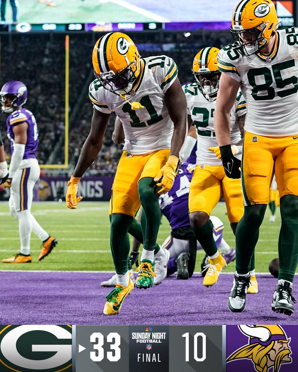 FINAL: The <a href="/packers/">Green Bay Packers</a> keep their playoff hopes alive! #GBvsMIN