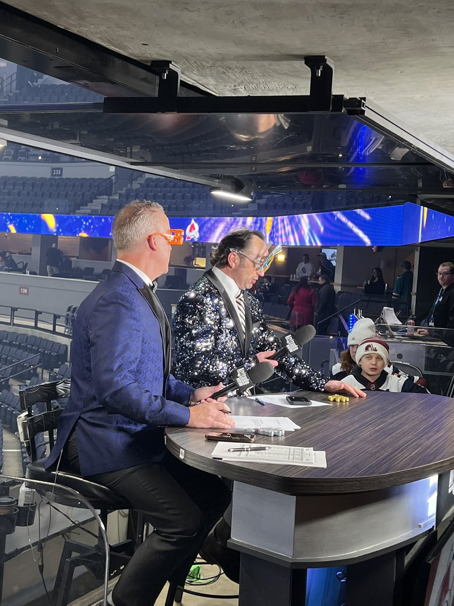 Dustin80772374's tweet photo. @Avalanche @kylekeefetv @RycroftMark happy new year! https://t.co/46X84quyrK