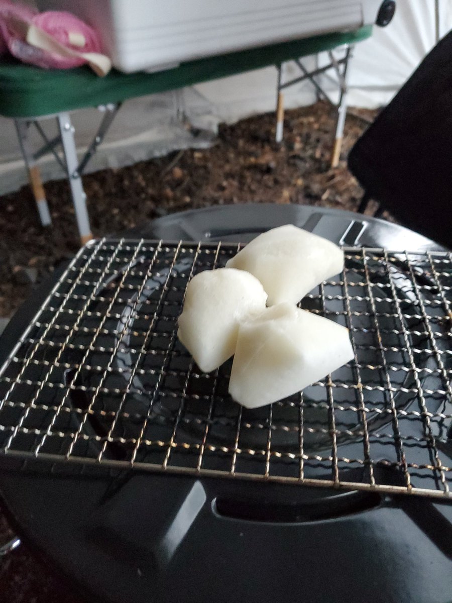 nuko_rappelz's tweet photo. 恒例の年越しキャンプ⛺例年に比べて暖かかったので最高の年越しでした。
 #キャンプ  #初日の出  #朝霧高原 https://t.co/QhEBGAXa3x