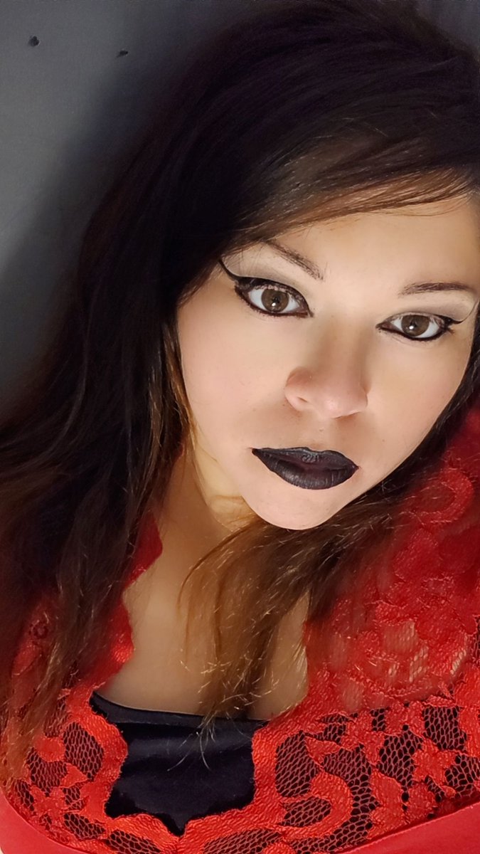 Veve🖤 tweet media