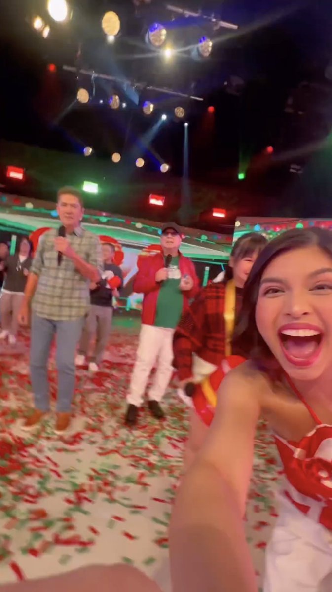 psngayondigital's tweet photo. MAINE’S 2023 💗

TV personality na si Maine Mendoza, nag-post sa Instagram ng isang compilation ng video tampok ang highlights ng kanyang 2023.

(Instagram/Maine Mendoza) https://t.co/42FZxnppIG