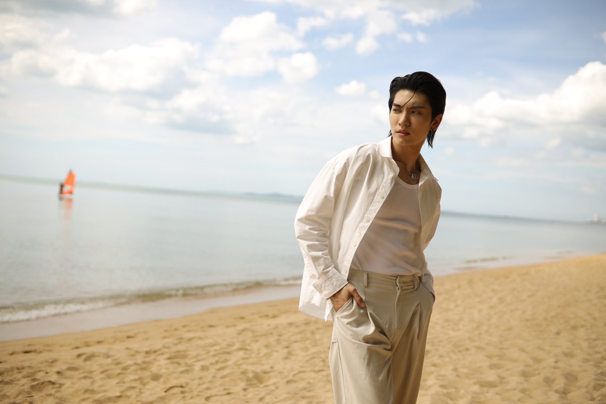 Bossckm_'s tweet photo. HNY นะครับทุกคน ขอให้ปีนี้เป็นปีที่ดีของทุกคนเลยนะครับ สุขภาพแข็งแรง เจอแต่สิ่งดีๆ ในปีที่ผ่านมาถ้าผมทำอะไรให้ใครไม่พอใจก็ขออภัยด้วยนะครับ  ขอให้ทุกคนมีกำลังใจ มีพลังกาย มีสติ เพื่อที่จะผ่านบททดสอบของชีวิตต่อไป อย่ายอมแพ้นะ❤️ ผมก็จะขอเป็นกำลังใจดีๆ ส่งต่อพลังงานดีๆให้ทุกๆคนแบบนี้ต่อไปเรื่อยๆเลยนะครับ  แค่เห็นทุกคนยิ้ม ผมก็มีความสุขแล้วนะครับ 

คนเก่ง🥰 เรามาเริ่มนับ 1/2024 กันนะ ❤️

ขอให้เป็นปีที่ดีของทุกคนนะครับ 💕✨

#เริ่มต้นปีใหม่ไปกับบอส #Bosschaikamon #ShawtyBoss #BoNoh