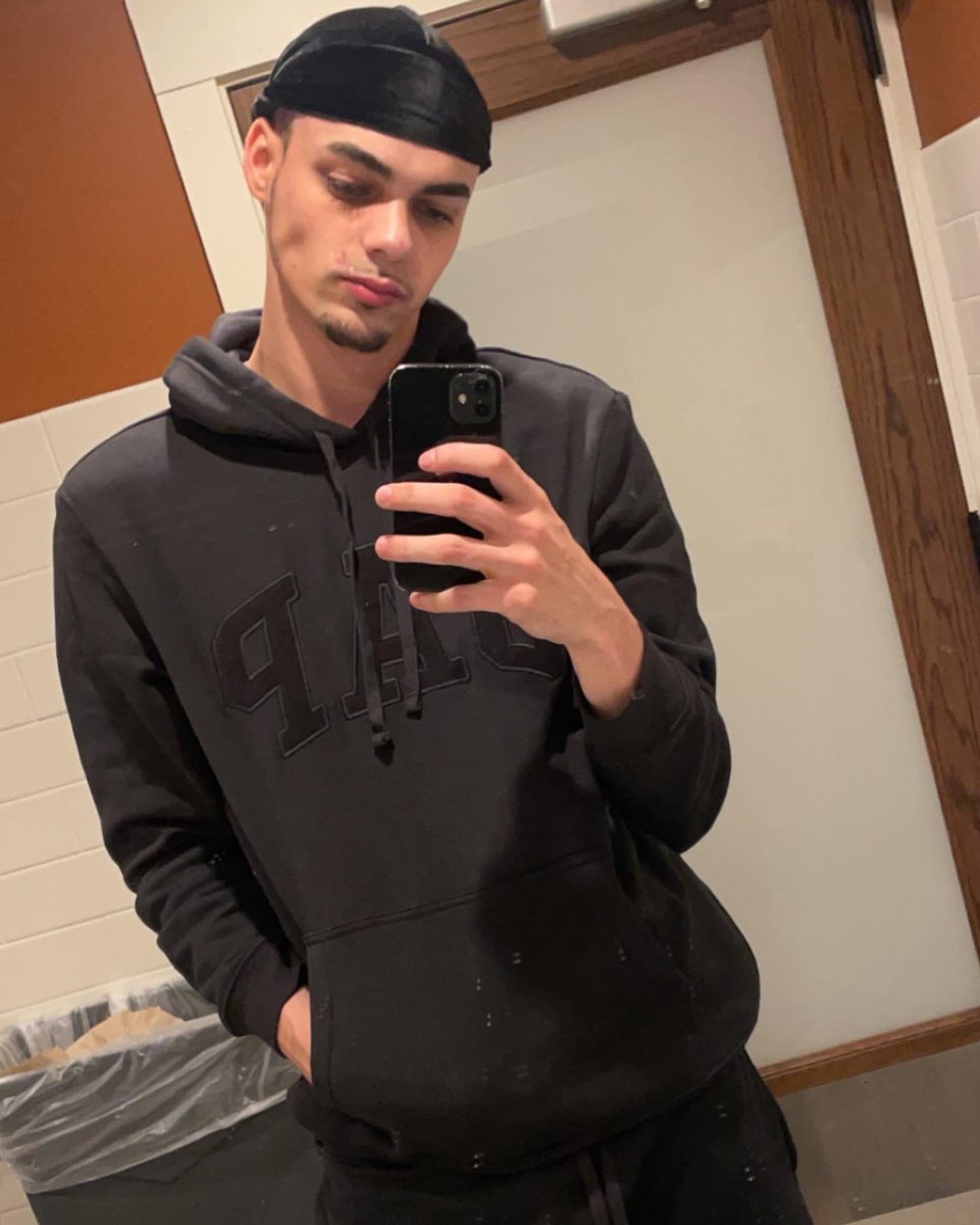 Official_Dravyn's tweet photo. New year new vîbèś ❤️‍🔥 https://t.co/vZAL3itHTz