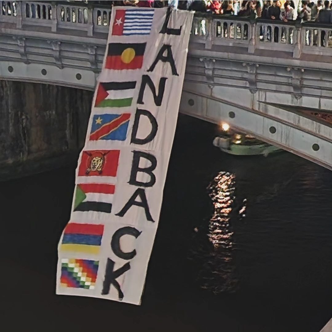Happy New Year from Naarm/Birraranga/(Melbourne) in so-called australia

(from <a href="/blockthedock/">Block the Dock</a> on insta)