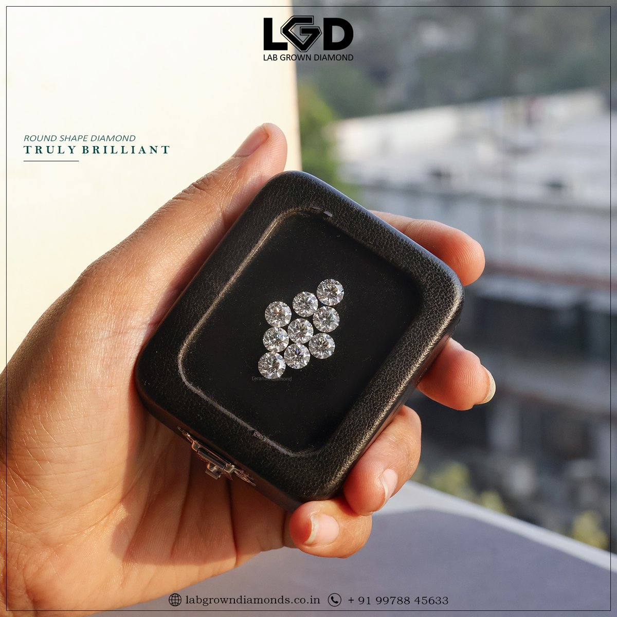 LabGrownDiamon2's tweet image. Illuminate love with lab-created round brilliants-a symphony of sparkle and sustainability.

For inquiries:
Call📞 : +91-9978845633
Visit : labgrowndiamond.co.in
☟ WhatsApp Below ☟
api.whatsapp.com/send/?phone=91…

#roundshape #labcreated #cvd #labgrowndiamonds #fancydiamond #jewelry