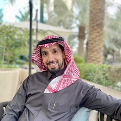 Pilot_40's tweet photo. #HappyNewYear2024 
كل عام وأنتم في لطف ورحمة وسلام
عام يملؤه الفرح والنور والسرور 
🪢✨♾️

مع #أربعينية_الحب♥️ لكل ما هو الآن https://t.co/i0OYcFhF24