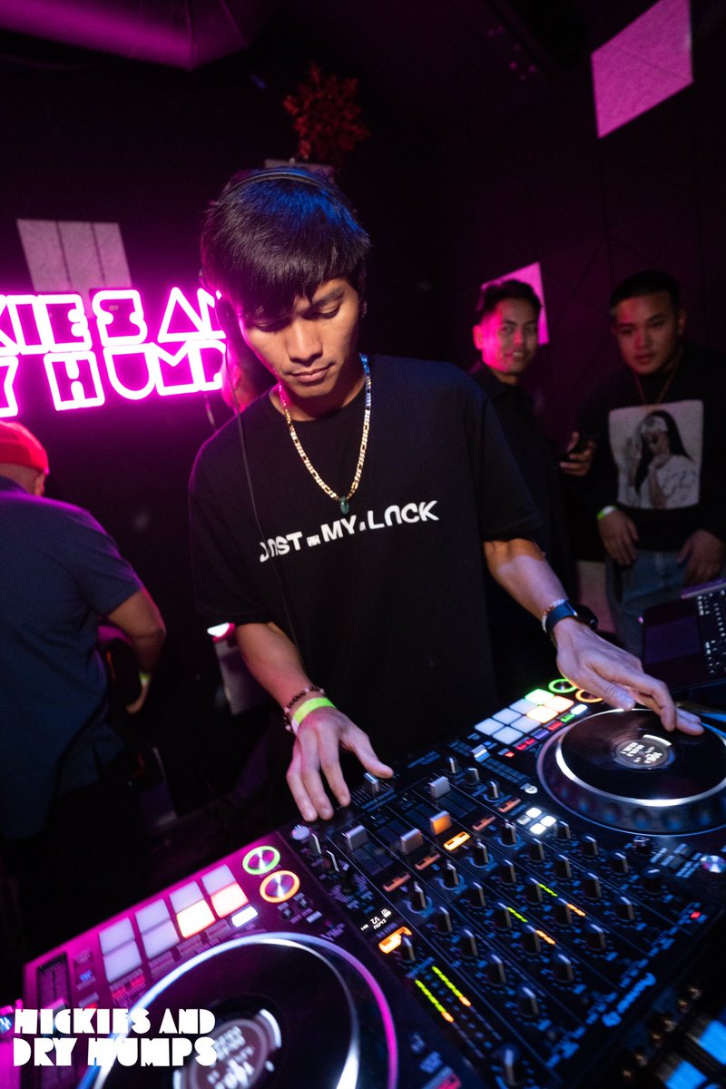 djinspekt's tweet photo. 2 Cents: my annual appearance at hickies &amp; dry humps

trusted moment capturer camera 📸: @WOOZYAF @DjRaytedR https://t.co/aHjNJtBTzz