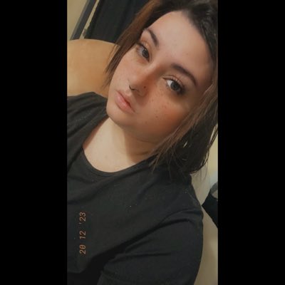 iPiercedGoddess's tweet photo. #NewProfilePic https://t.co/XQK0cmOkYD