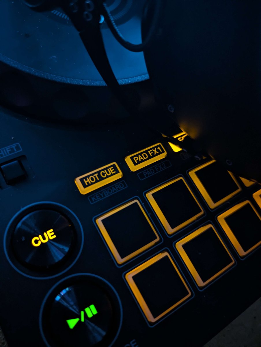 FORM-LESS tweet media