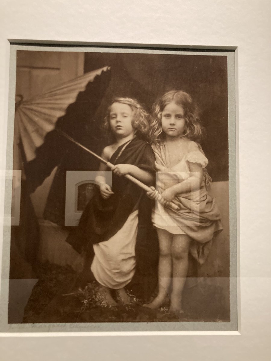 De l’Art et de la Beauté, et tout ce qui va avec pour l’apprécier, Santé, Prospérité mais surtout Humour et Partage : tout ce que je vous, nous souhaite pour 2024