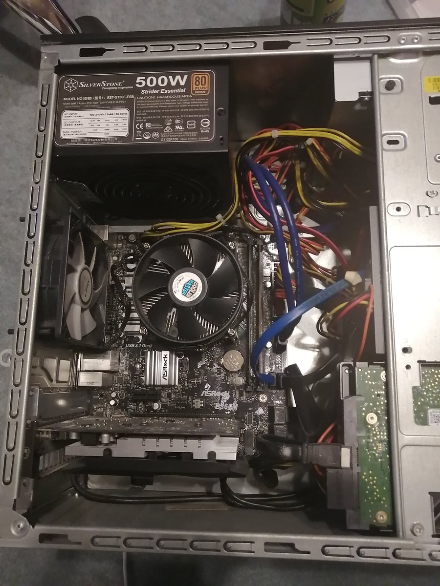 RB78842099's tweet photo. Vostro400さん改修
グラボをGTX1060に変更
OS:Windows11 Pro
M/B:ASRock B360M
CPU:Corei3 8100
RAM:16G(DDR4-2666 8G×2)
SSD:240GB(CSSD-S6B240CG3VX)
HDD:4TB(WD40EZRX)
ODD:BH16NS48
GPU:GTX1060
#Dell #Vostro #Vostro400 #Inspiron #Inspiron530 #ASRock #b360m #自作PC #PC #ジャンク https://t.co/0GKXoBUFie