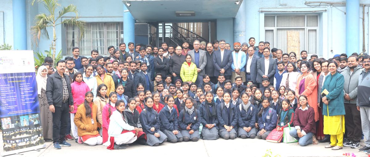 BSIP_official's tweet photo. #BSIP organized the #ScienceOutreachProgram under the aegis of the 9th edition of the India International Science Festival (#IISF) 2023
The theme of IISF-2023 is 'Science & Technology Public Outreach in Amrit Kaal'
@IndiaDST @DrJitendraSingh @karandi65 @guptaakhilesh63 https://t.co/gA8WOJK8Vf