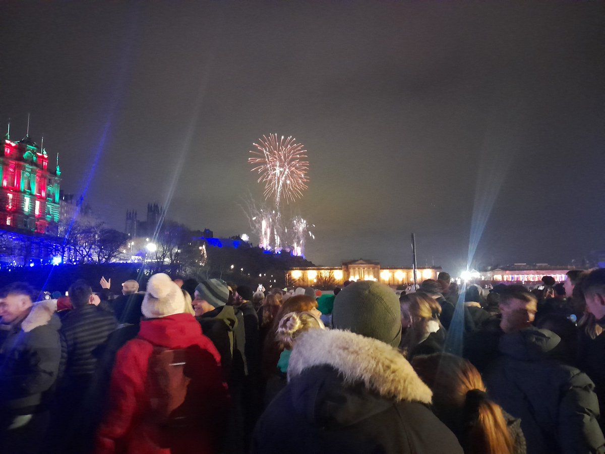 Great time in Edinburgh - 2 nights of music and brilliant atmosphere in the city @edhogmanay Bjorn Again and Massaoke very entertaining but Tartan Zone NYE even better ! Great sets by @Kinnaris5 and @ElephantSession
