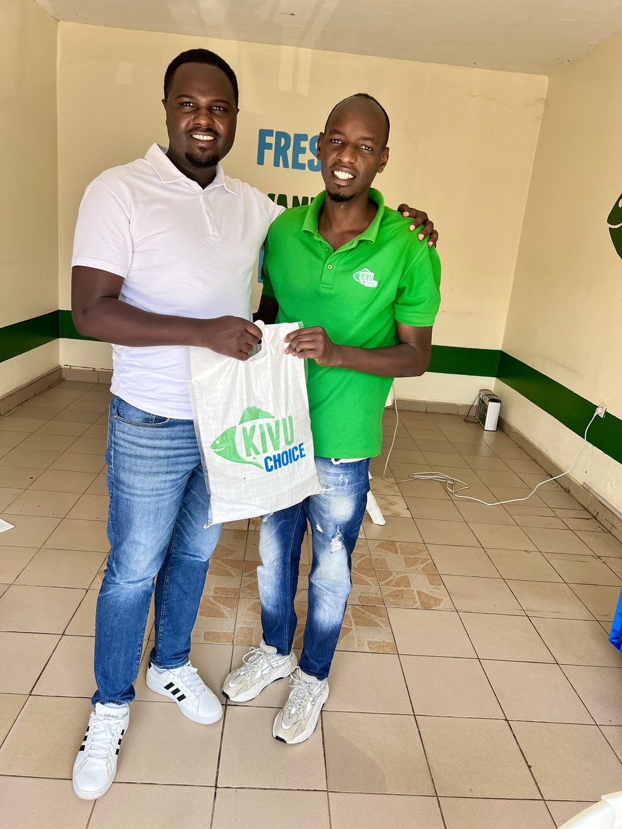 EmBahizi's tweet photo. Bought some @Kivuchoice fish for New Year’s. Eating better sources of protein is one of my goals this new year. #FreshRwandanTilapia #Kivu https://t.co/h4cuGPtW5q