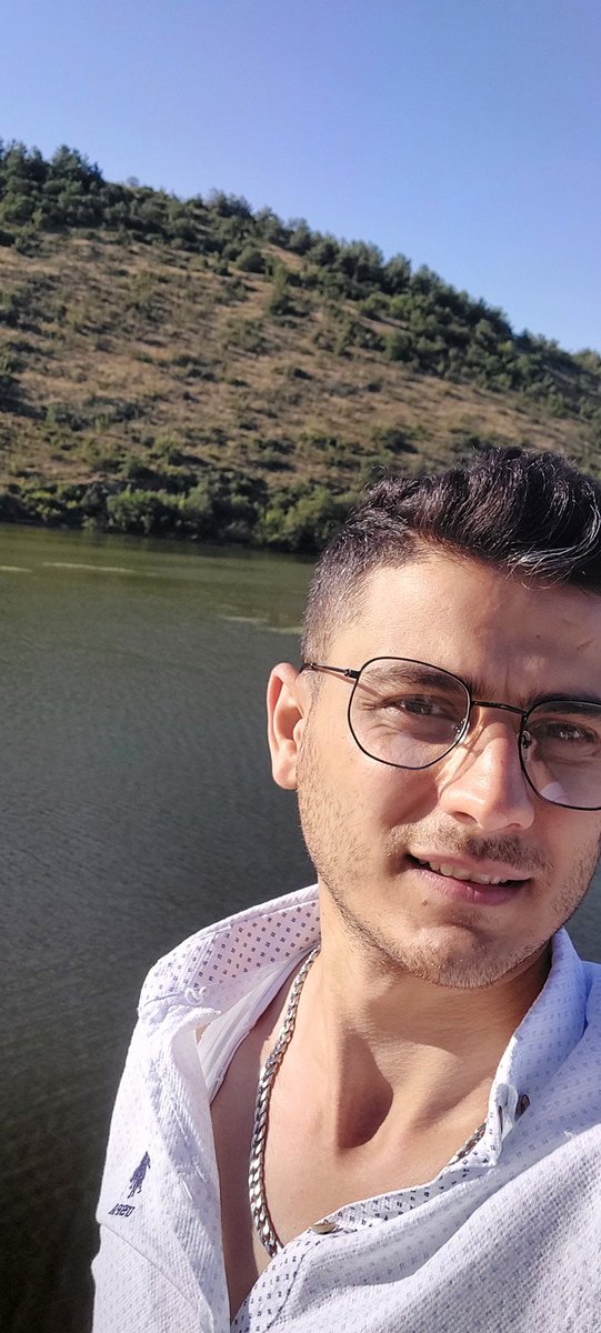 كن جميلاً دائماً ليسَ لأحَد بَل لأجلِك أنت♥️
#تصويري #العام_الجديد_2024 #صباح_الخير_والسعاده