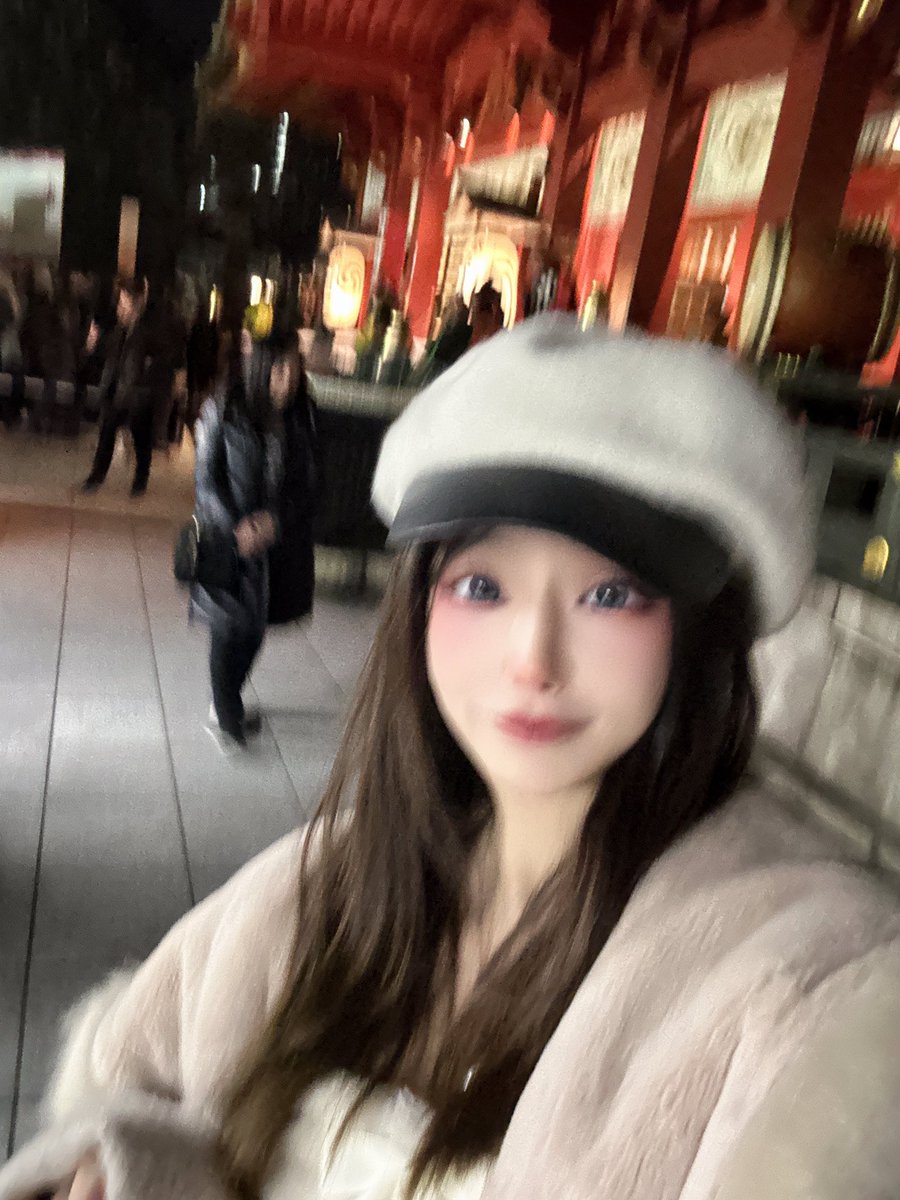 昨日初詣行きました！人多すぎてびっくりしました(((ﾟДﾟ;)))
ちゃんと願いこともした、今年がいい年になりますように〜！ https://t.co/rCNYtLIvn2