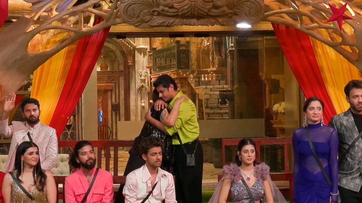 NB_FANGIRL's tweet photo. "Kutton mai tumhe miss karungi" 😂❤️ 
BB17 mein yeh sabse alag unique bye reh jayega 😂🤣
#NeilBhatt𓃵 #BB17 #NeilIsTheBoss #BBKingNeil #DumdaarNeil #NeilBhatt #RinkuDhawan #AbhishekKumar #MunawarFaraqui https://t.co/iEByP7pB9p