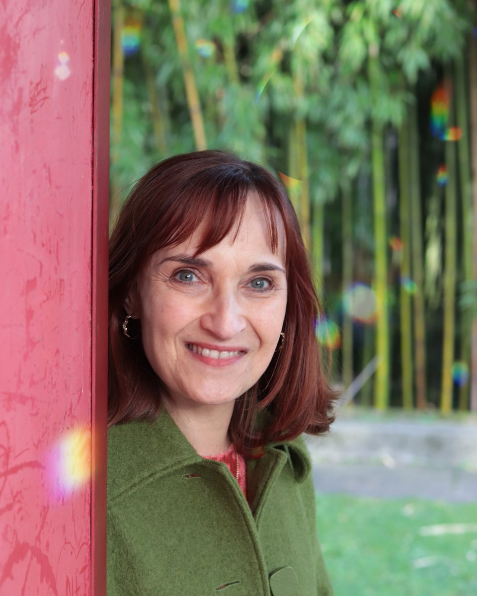 cdevaucelles's tweet image. Comment pourrons-nous créer plus de légèreté, de joie et de liberté dans un monde nourrissant tous ensemble ???
Que cette année soit mémorable en bonheur pour chacun ✨✨✨
A vos belles couleurs, riches de leurs subtiles nuances 🌈🌈🌈

#jevoeux