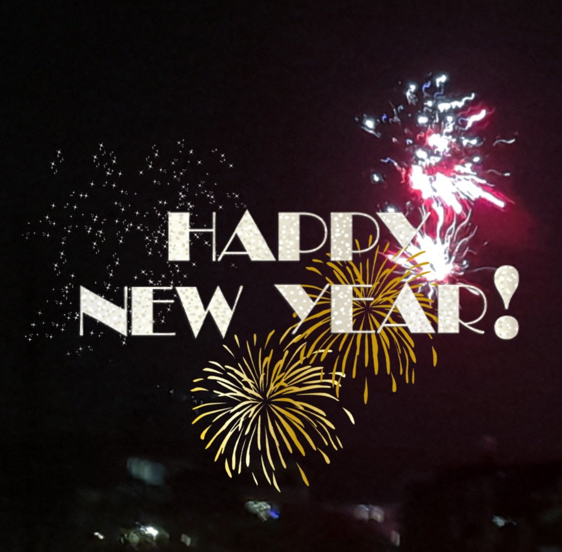 Ihr Lieben,  ich wünsche euch ein frohes neues Jahr 🎆🎇 hoffentlich seid ihr gesund und behütet reingerutscht und feiert. EIn aufregendes, neues Jahr voller Möglichkeiten, Chancen und toller Ereignisse steht in den Startlöchern  #HappyNewYear #frohesneuesjahr #FrohesNeues
