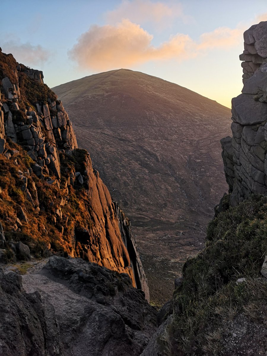 Perhaps a perfect place to watch the sunrise☀️ on @HillWalkingDay in the #mournemountains👣😊