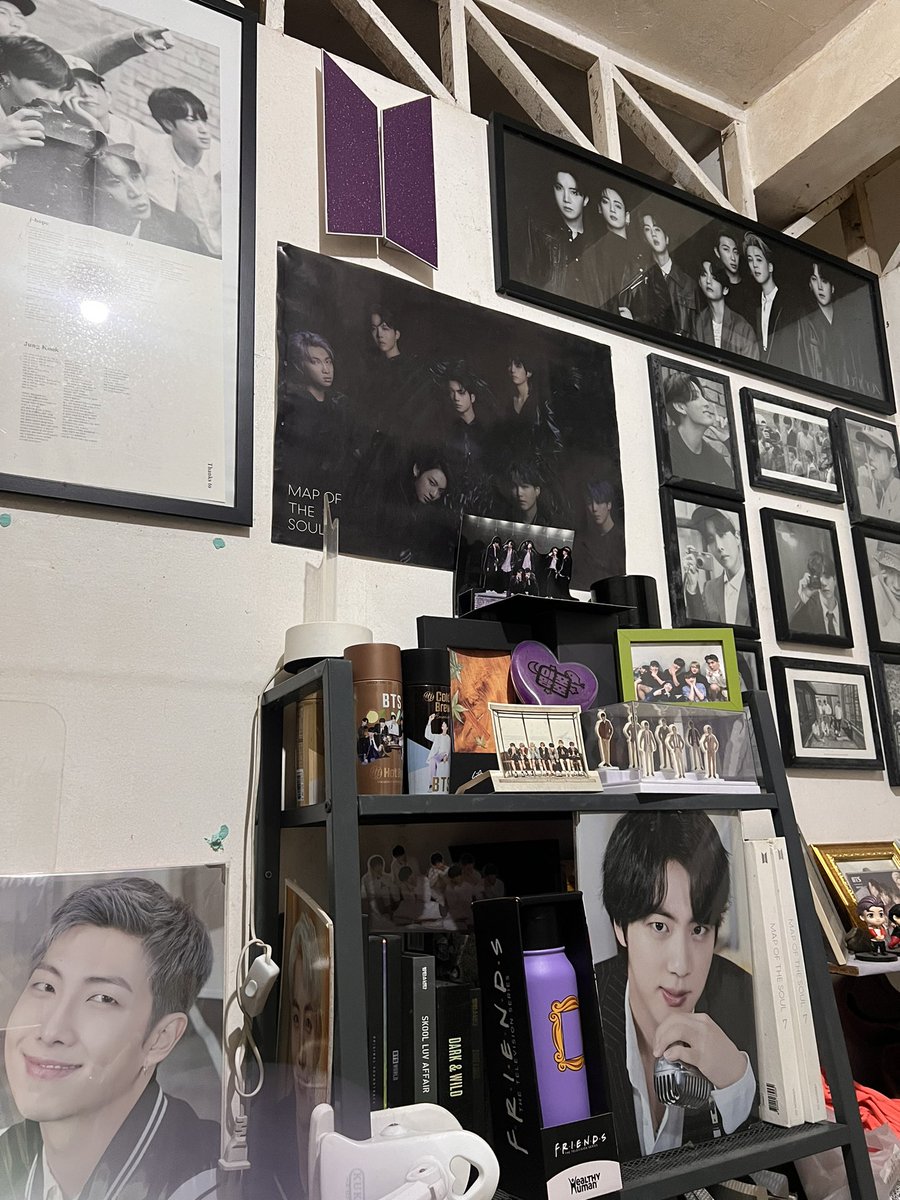 Hi, everyone!!

I'll be migrating to NZ and i can't bring all this bts merch with meeehh 🥺 Will be posting some items that i will put on sale on a  very very cheap price. 🙏🏻💜

Yun lang. Happy new year, guys! ✨