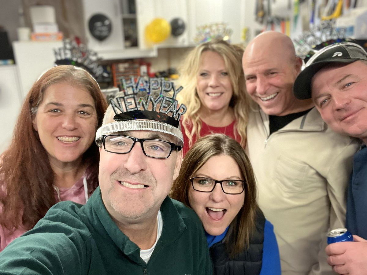 Happy New years! Cheers to 2024