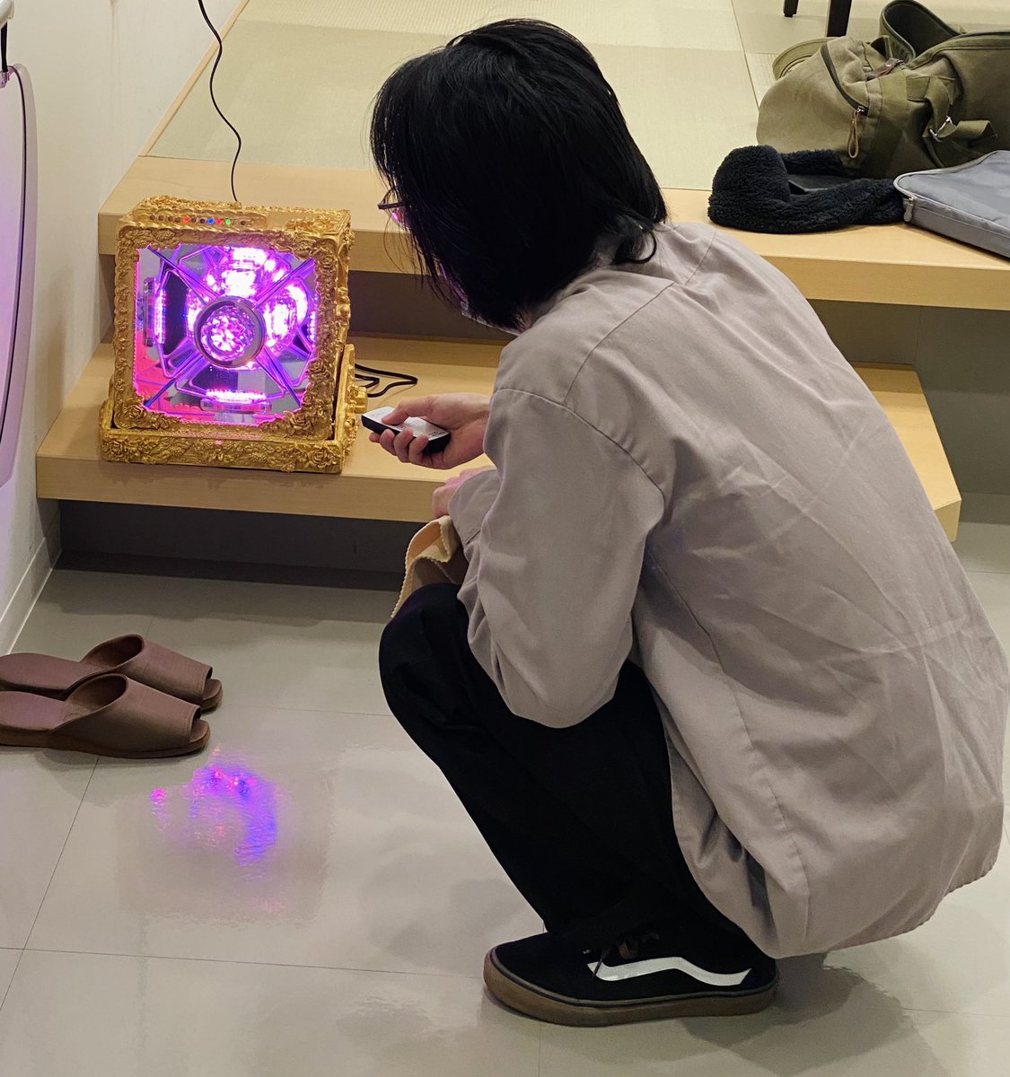 jinrikisha_PR's tweet photo. 【🚨真空ジェシカ出演情報🚨】

1/1(月)放送
日本テレビ
「笑神様は突然に・・・  2024元日SP」

ありがとうございました！

最も笑神様が降りたシーンは、
『何かに取り憑かれて、
コンビニに走る川北』でした！☺️✨🎊🎊
（本当にガチで購入しています....！）

2024、幸先が良いです！🐲✨

#真空ジェシカ 
#笑神様 
#笑神様は突然に