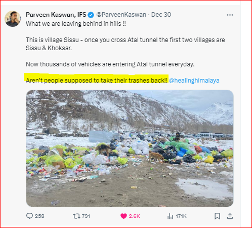 BansidharSN's tweet photo. @ShaatirBanda @India_Progress So how this can be changed? They all drive their own cars (mostly), and can plan/extra trash bags to take trash with them instead of dropping in road/drop where it is collected? You cannot teach this.. https://t.co/or5R0A4m1o