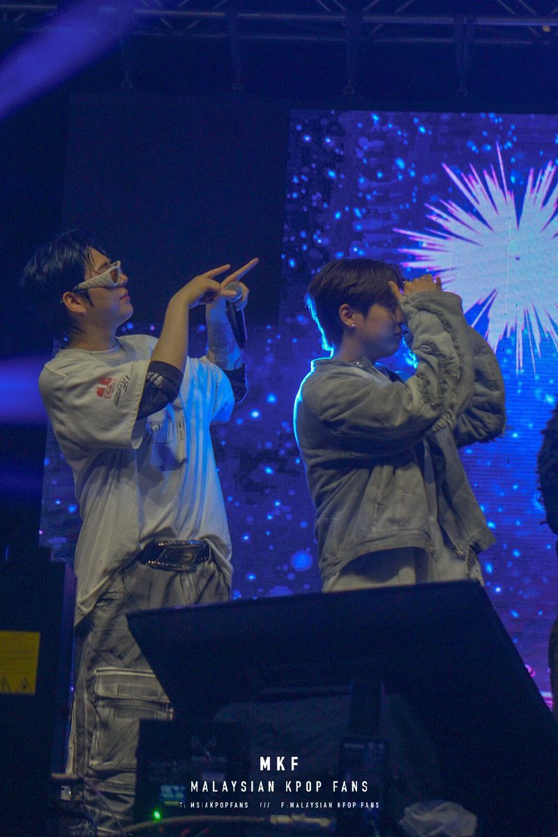 msiakpopfans's tweet photo. [📸] 231231 Neon Dreams 2024 Countdown Music Festival 🎆 

🫶🫶

#NeonDreams #CityOfHope #ZICO #지코 #JUNNY #주니 #ZICOinMY #JUNNYinMY https://t.co/4Pg5qoOAql