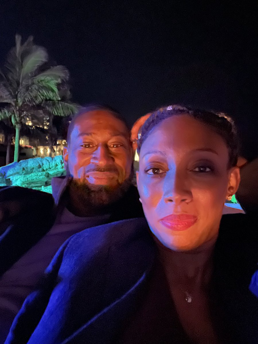 wifemomcpa100's tweet photo. Happy New Year!
#TheHubs #TheMrs https://t.co/iHHXh0o6DT