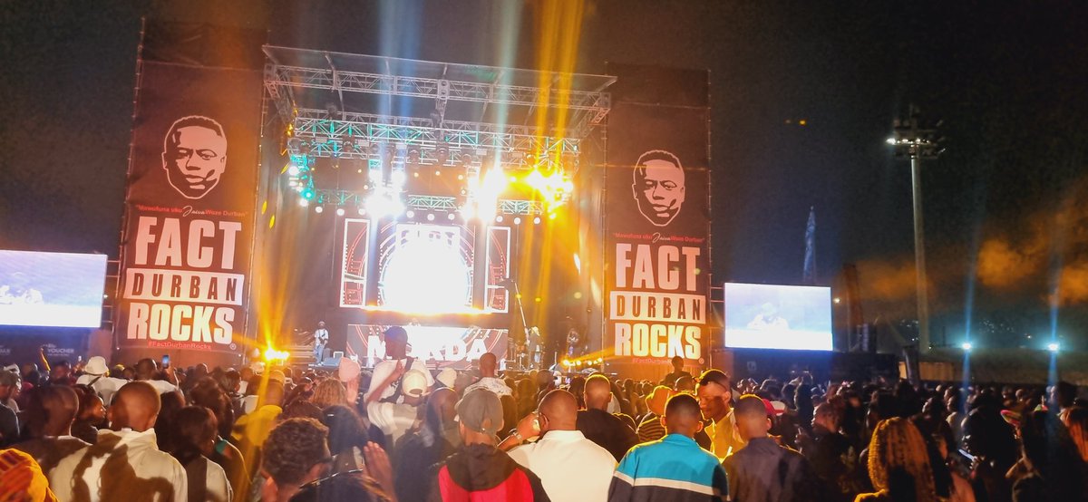 pshenge85's tweet photo. @DJTira what a performance Malume, that rain was just topping in the cake 👌👌👌👌 #FactDurbanRocks https://t.co/3xL28WSc8r