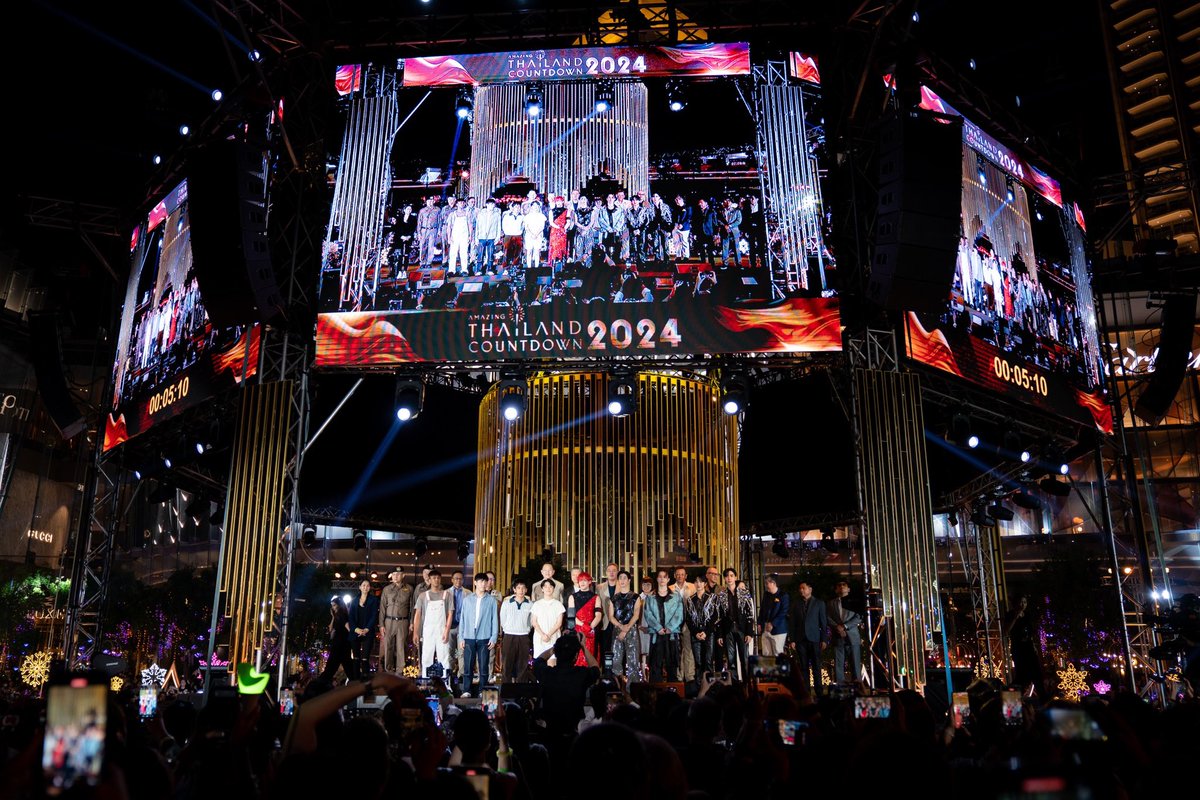 ประมวลภาพบรรยากาศงาน AMAZING THAILAND COUNTDOWN 2024 ✨ 🎉 ขอขอบคุณทาง ICONSIAM ที่ให้เกียรติเชิญ “ซี” @zee_pruk “นุนิว” @CwrNew ได้มาร่วมเป็นส่วนหนึ่งในงานครั้งนี้ และขอขอบคุณแฟน ๆ ทุกคนที่มานับถอยหลังเข้าสู่ปี 2024 ไปด้วยกัน รวมถึงขอขอบคุณทุกกำลังใจ…