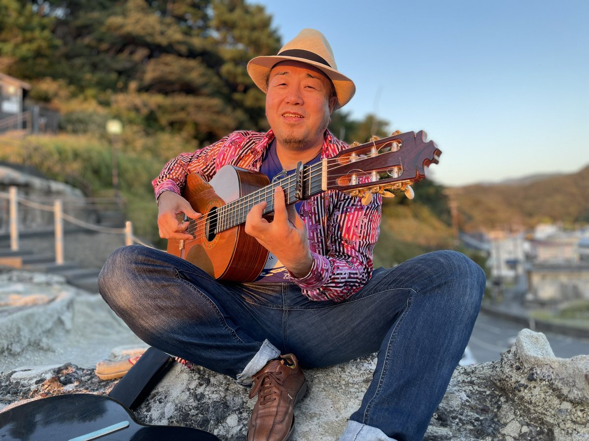 ayanvoz's tweet photo. 本日は『一粒万倍日』。新しく事を始めるのにとても良い日なんだそう！昨年は濃密で考えさせられる1年でした。今年は自身の成長のチャンスと捉え携わって下さる皆さまに楽しい時間を提供できるようしっかり頑張ります！全ての方に感謝の気持ちを込めて。今年もどうぞ宜しくお願いいたします！ https://t.co/WxMQFQK46L