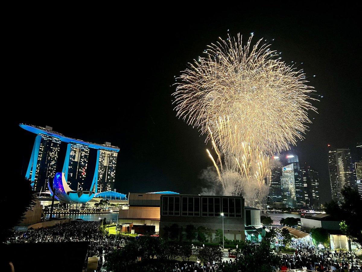To new beginnings and endless possibilities in 2024!🥂
#HappyNewYear2024