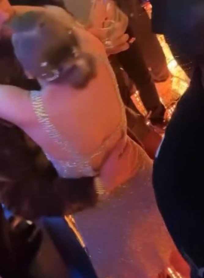 SCREW TRAVIS I WANNA SEE THE FIT. HE HAIR??? THE DRESS???? SHOW ME